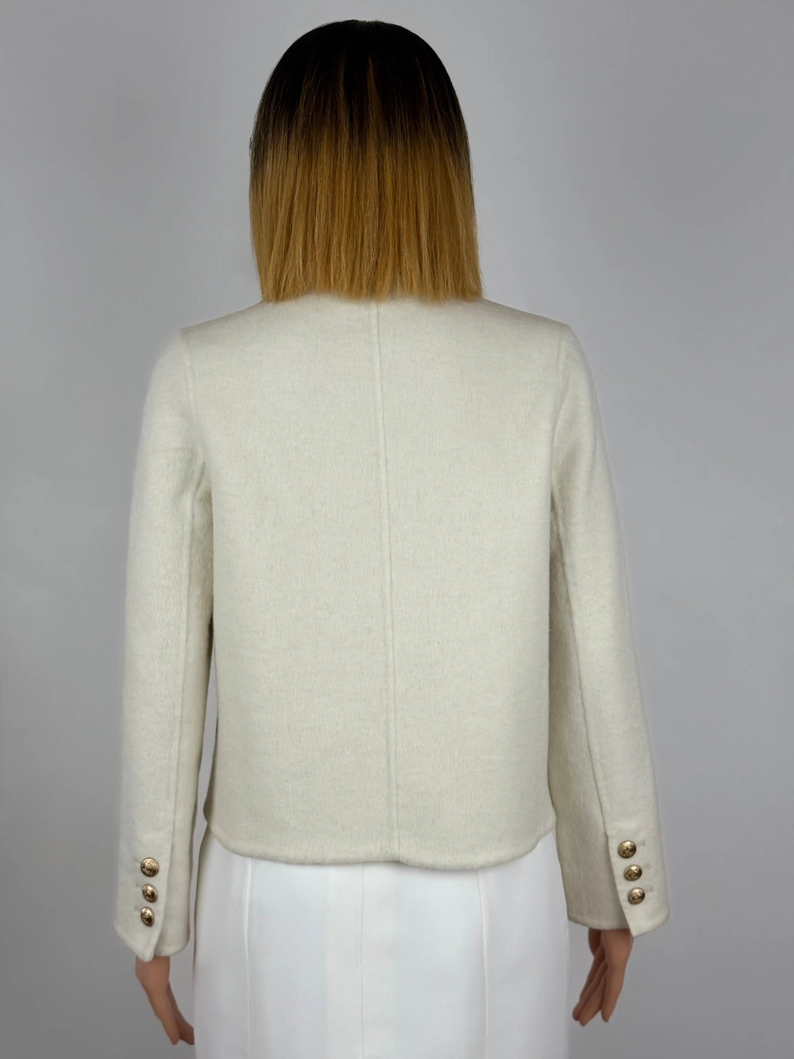 Dos veste coupe droite en laine , longue manches avec fentes et jolie boutons de finitions Futura Couture Toulouse 