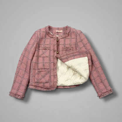 Veste en tweed rose à boutons dorés