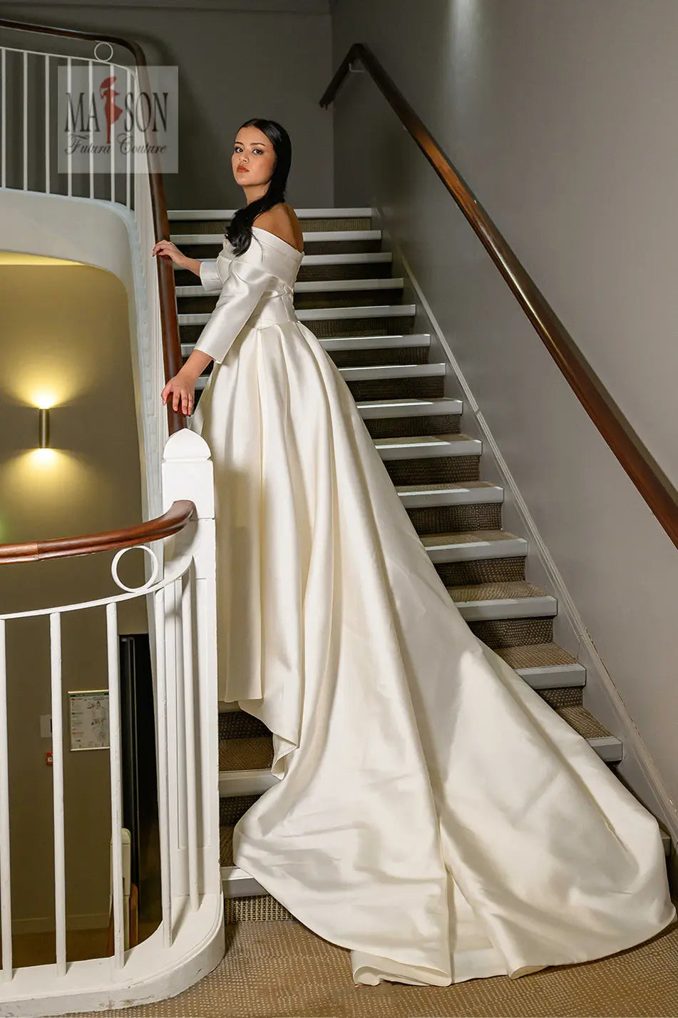 Robe de mariée longue avec manches longues Volvo Futura Couture
