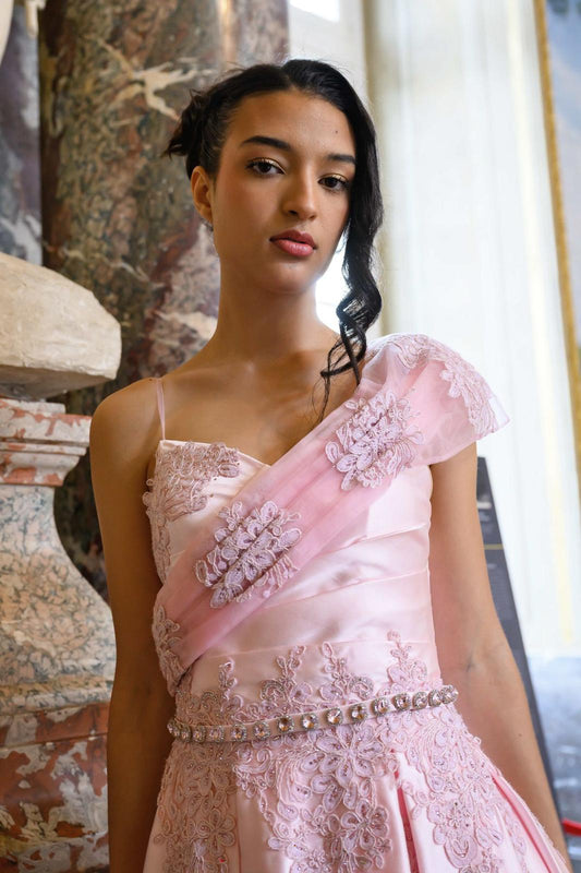 Robe de mariée longue et asymétrique Cendrillon